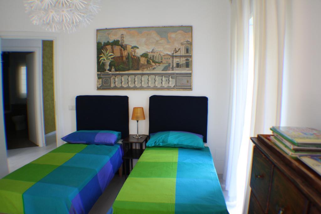 Conny'S Home Rom Rum bild